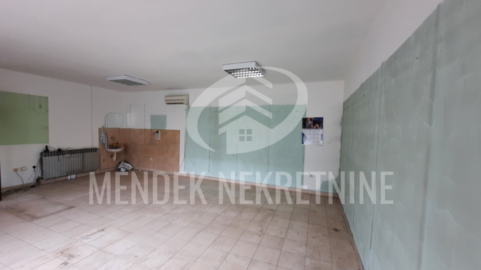 Commercial Property, 300 m2, For Rent, Varaždin - Centar